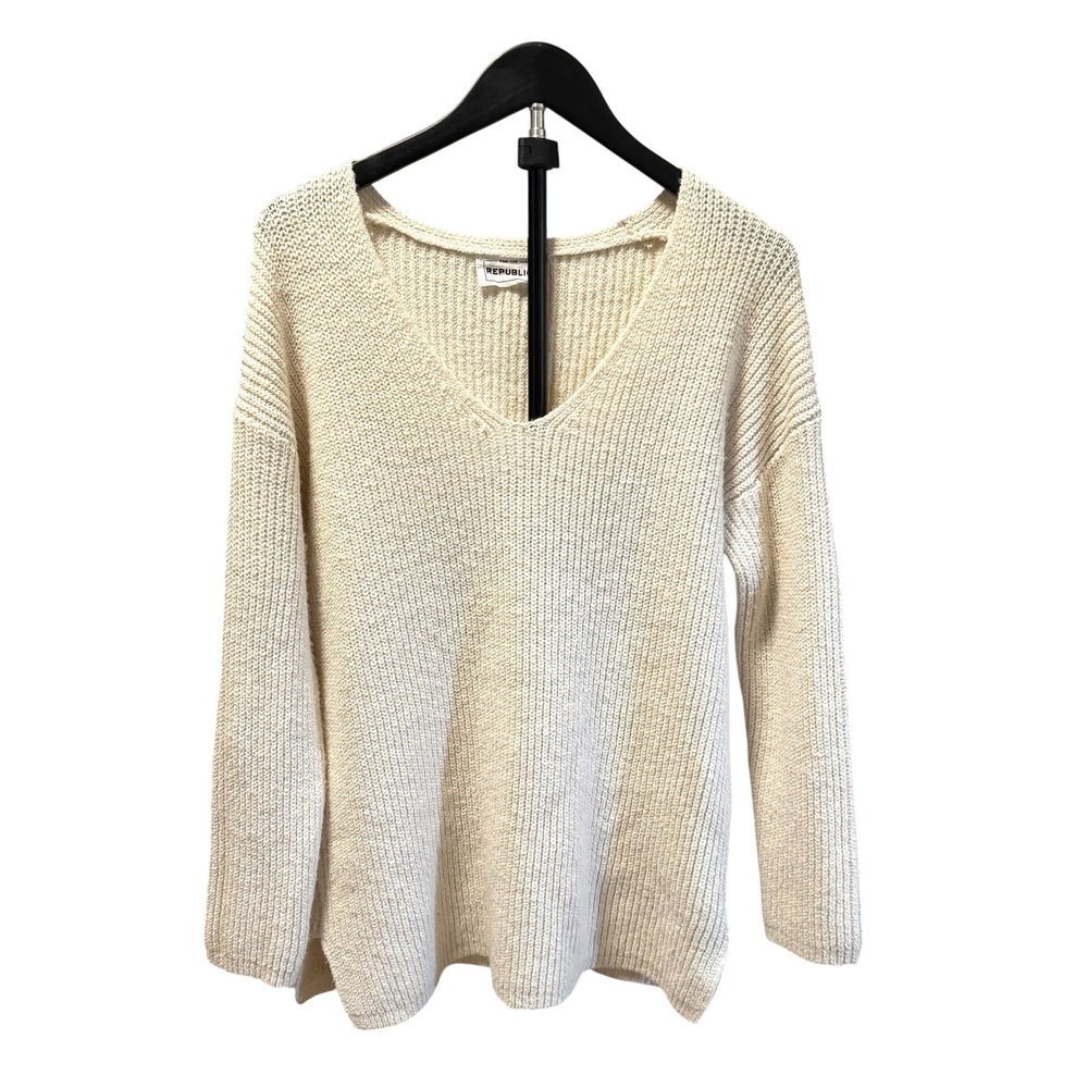For The Republic Sweater Womens M Cream EUC V-Neck Shaker Knit Slit Hem